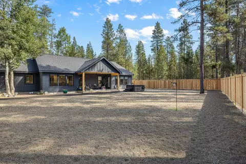 Exterior - 15943 Cascade Ln, La Pine, OR 97739 photo 6 of 8