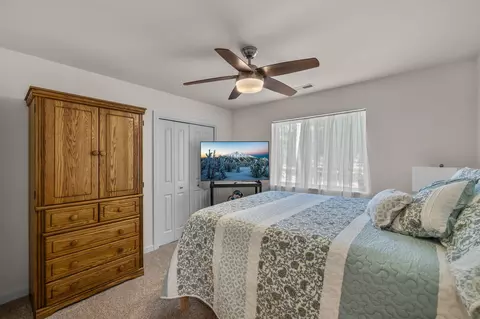 Bedroom - 15943 Cascade Ln, La Pine, OR 97739 photo 3 of 5