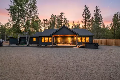 Exterior - 15943 Cascade Ln, La Pine, OR 97739 photo 2 of 8