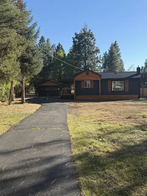 17375 Scaup Dr, Bend, OR 97707 photo 2