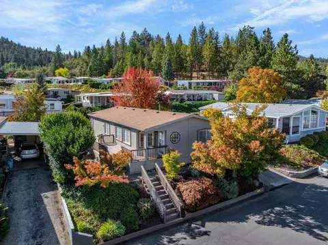 3955 S Stage Rd # 52, Medford, OR 97501