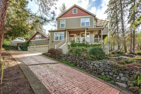 675 S 4th St, Jacksonville, OR 97530