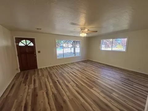 Living - 124 Paxon Ave, Eagle Point, OR 97524 photo 1 of 4