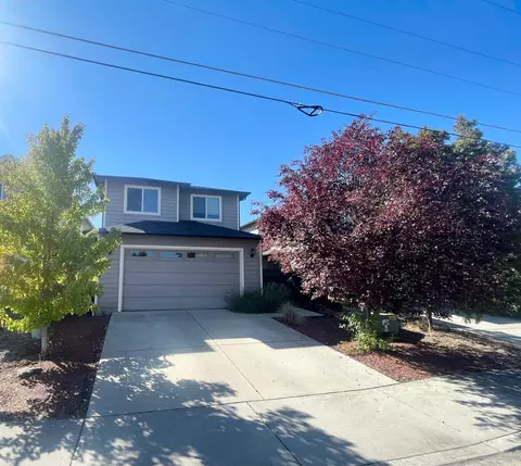 7573 24th St, White City, OR 97503