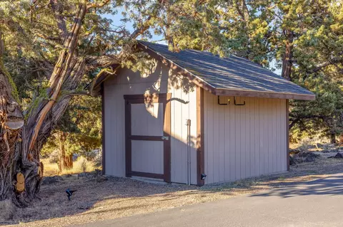 65140 78th St, Bend, OR 97703 photo 32