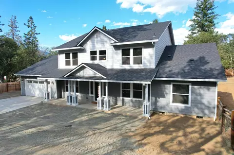 588 Upper Applegate Rd, Jacksonville, OR 97530
