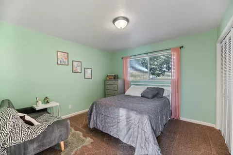 Bedroom - 2795 Ball Rd, Eagle Point, OR 97524 photo 2 of 4
