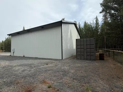 17037 Downey Rd, Bend, OR 97707 photo 8