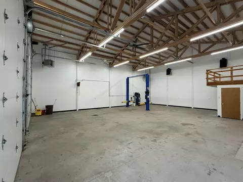 17037 Downey Rd, Bend, OR 97707 photo 11