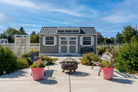 Exterior - 61416 Cougar Trl, Bend, OR 97701 photo 7 of 15