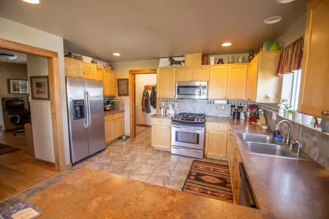 Kitchen - 61416 Cougar Trl, Bend, OR 97701 photo 2 of 3