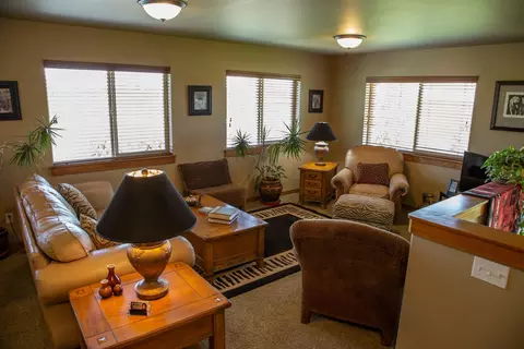 Living - 61416 Cougar Trl, Bend, OR 97701 photo 4 of 4