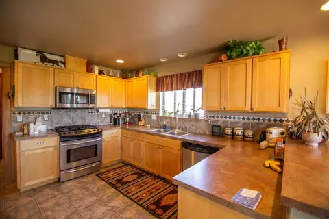 Kitchen - 61416 Cougar Trl, Bend, OR 97701 photo 1 of 3