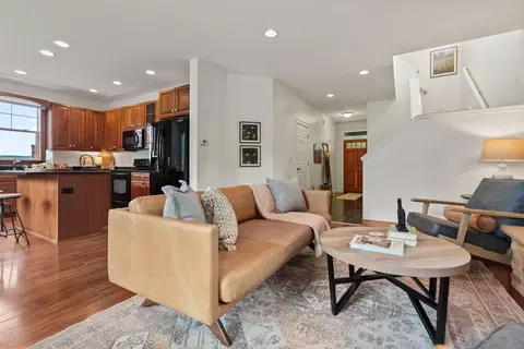 Living - 450 S Timber Creek Dr, Sisters, OR 97759 photo 1 of 2