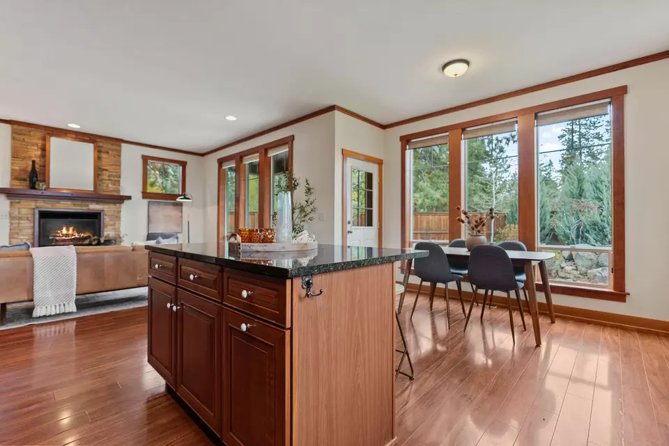 Kitchen - 450 S Timber Creek Dr, Sisters, OR 97759 photo 2 of 6