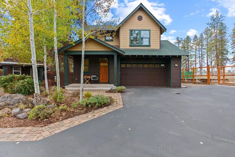 Exterior - 450 S Timber Creek Dr, Sisters, OR 97759 photo 4 of 15