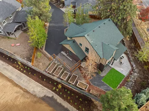 View/Area - 450 S Timber Creek Dr, Sisters, OR 97759 photo 1 of 5