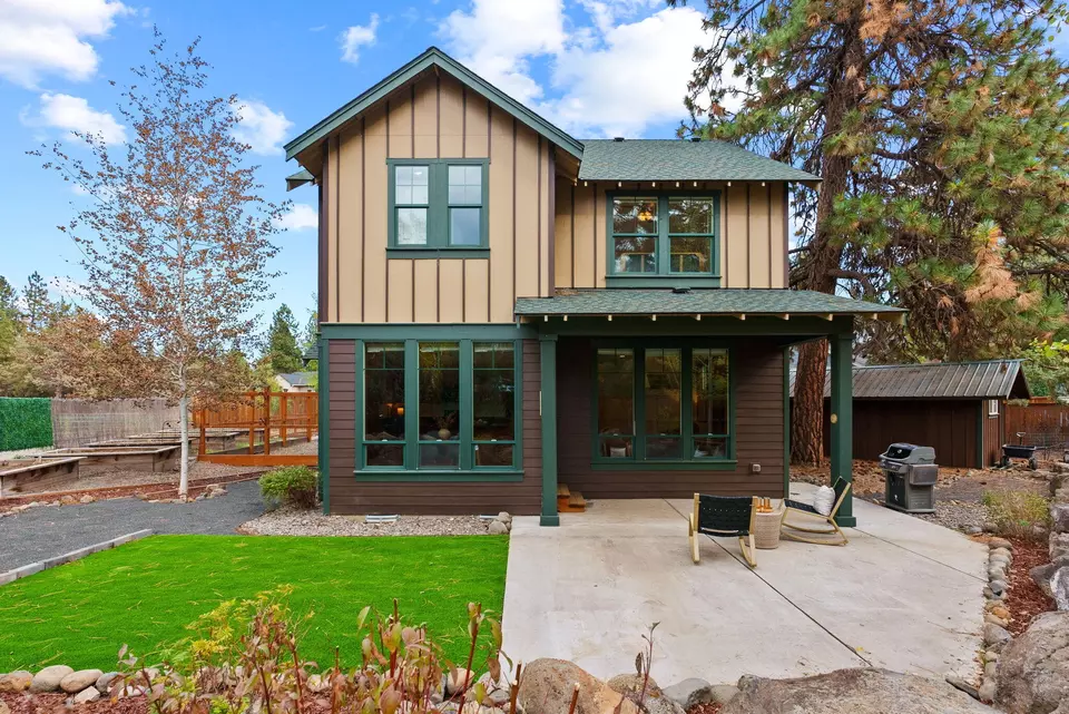 Exterior - 450 S Timber Creek Dr, Sisters, OR 97759 photo 6 of 15