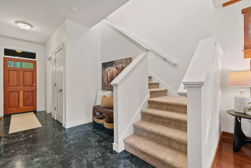 Entry Way - 450 S Timber Creek Dr, Sisters, OR 97759 photo 2 of 4