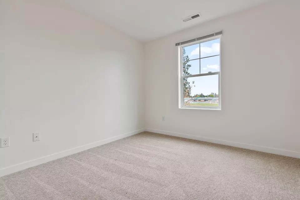 Bedroom - 450 S Timber Creek Dr, Sisters, OR 97759 photo 4 of 6