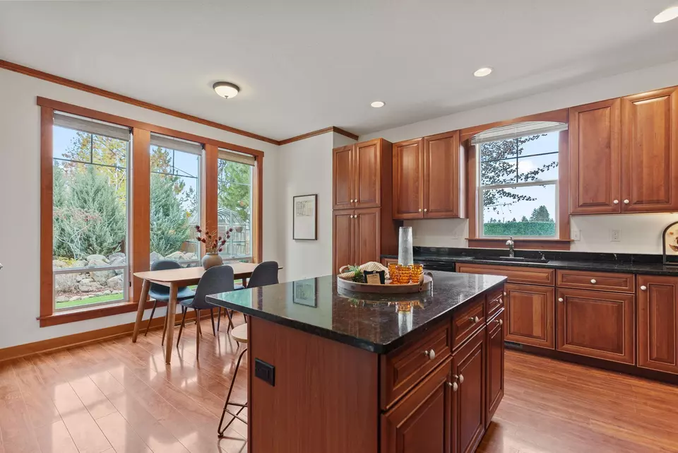 Kitchen - 450 S Timber Creek Dr, Sisters, OR 97759 photo 4 of 6