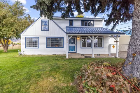5503 Walton Dr, Klamath Falls, OR 97603