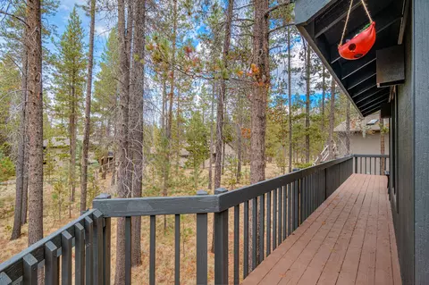 18034 Witchhazel Ln, Sunriver, OR 97707 photo 8