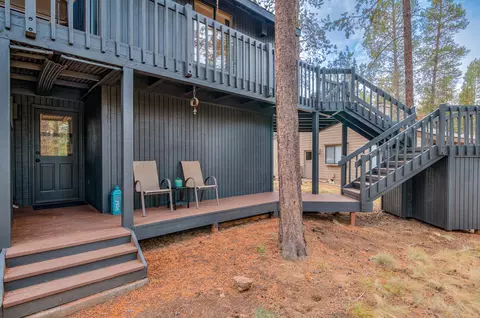 18034 Witchhazel Ln, Sunriver, OR 97707 photo 4