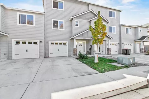 3426 Sharon Way, White City, OR 97503