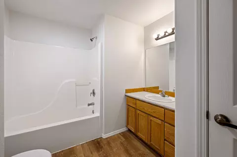 Bath - 16470 Cassidy Dr, La Pine, OR 97739 photo 1 of 2