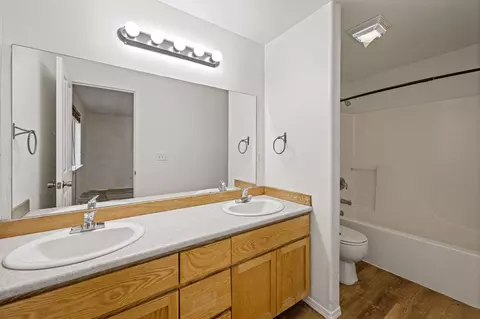 Bath - 16470 Cassidy Dr, La Pine, OR 97739 photo 2 of 2