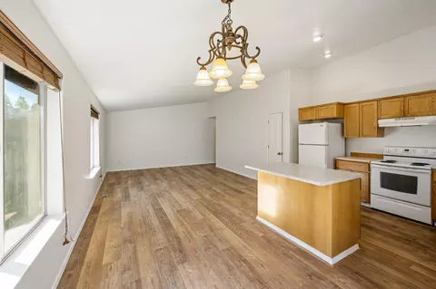 Living - 16470 Cassidy Dr, La Pine, OR 97739 photo 4 of 5