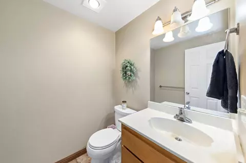 Bath - 208 Northview Dr, Eagle Point, OR 97524 photo 3 of 3