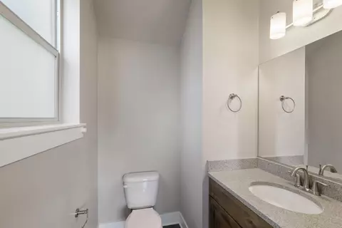 Bath - 748 NE Vail Ln, Bend, OR 97701 photo 1 of 5