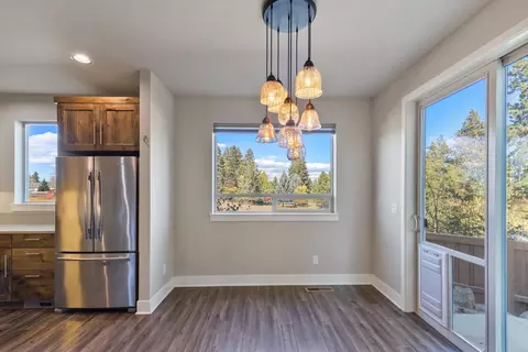 Dining - 748 NE Vail Ln, Bend, OR 97701 photo 1 of 3