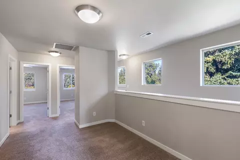 Entry Way - 748 NE Vail Ln, Bend, OR 97701 photo 5 of 5