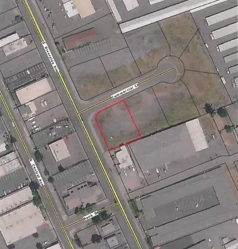 210 Commercial Ct, Medford, OR 97501