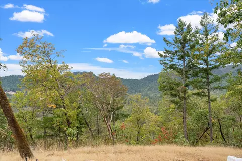 6393 Hugo Rd, Grants Pass, OR 97526