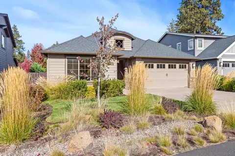 60494 Hedgewood Ln, Bend, OR 97702