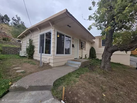 318 Riverside Dr, Klamath Falls, OR 97601