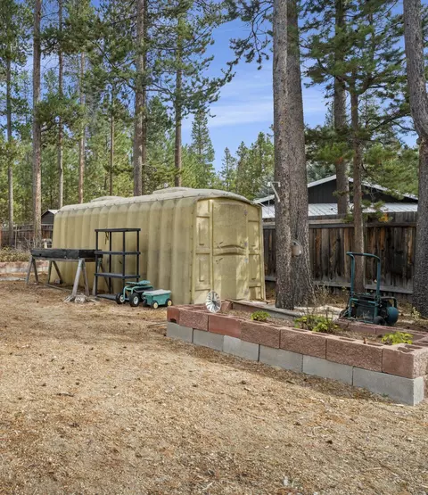 Exterior - 152113 Silver Spur Rd, La Pine, OR 97739 photo 6 of 12