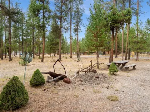 Exterior - 152113 Silver Spur Rd, La Pine, OR 97739 photo 2 of 12