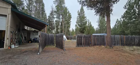 Exterior - 152113 Silver Spur Rd, La Pine, OR 97739 photo 9 of 12