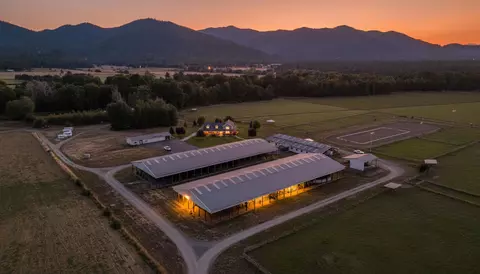 18200 Williams Hwy, Williams, OR 97544
