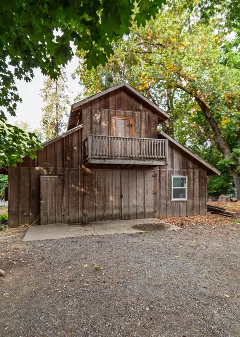 419 E Main St, Rogue River, OR 97537 photo 42