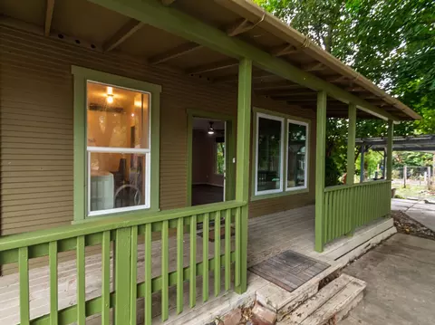 419 E Main St, Rogue River, OR 97537 photo 2