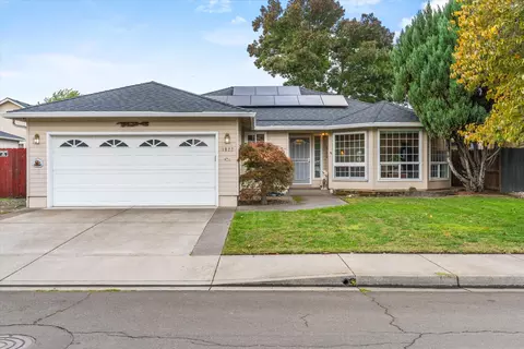 1822 Sarah Way, Medford, OR 97501