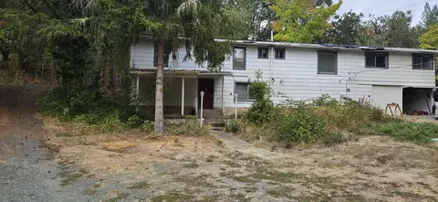 2100 Robinson Rd, Grants Pass, OR 97527
