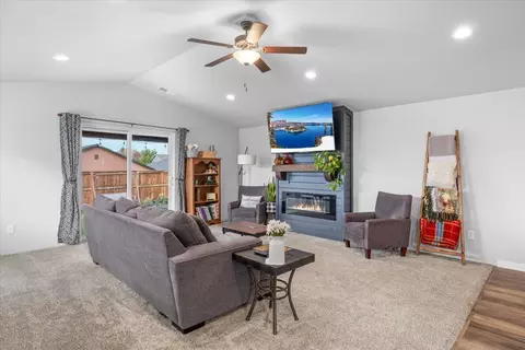 Other - 686 Sheffield Dr, Eagle Point, OR 97524 photo 2 of 9