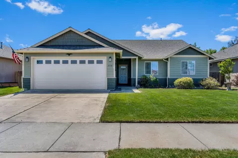 2116 NW Elm Ave, Redmond, OR 97756
